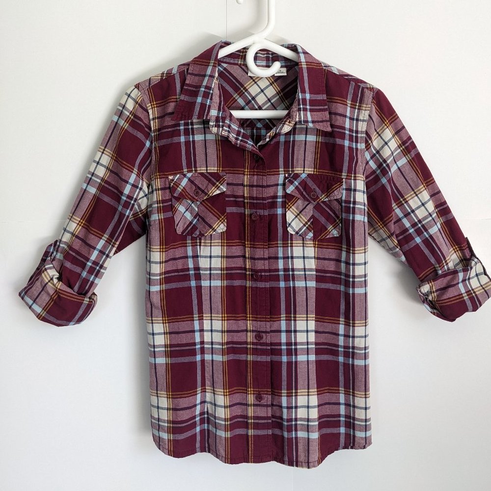 Cato Women's Button Up Shirt Medium Plaid Burgundy Roll Tab Long Sleeves Cotton